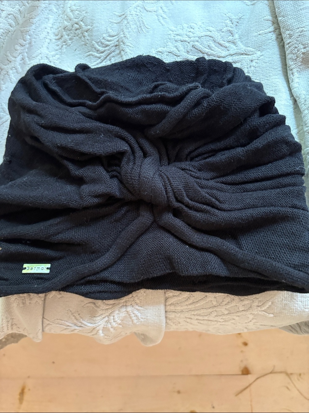 betmar Black Knit Twist Turban Hat